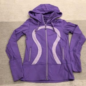 Lululemon two tone stride sweater